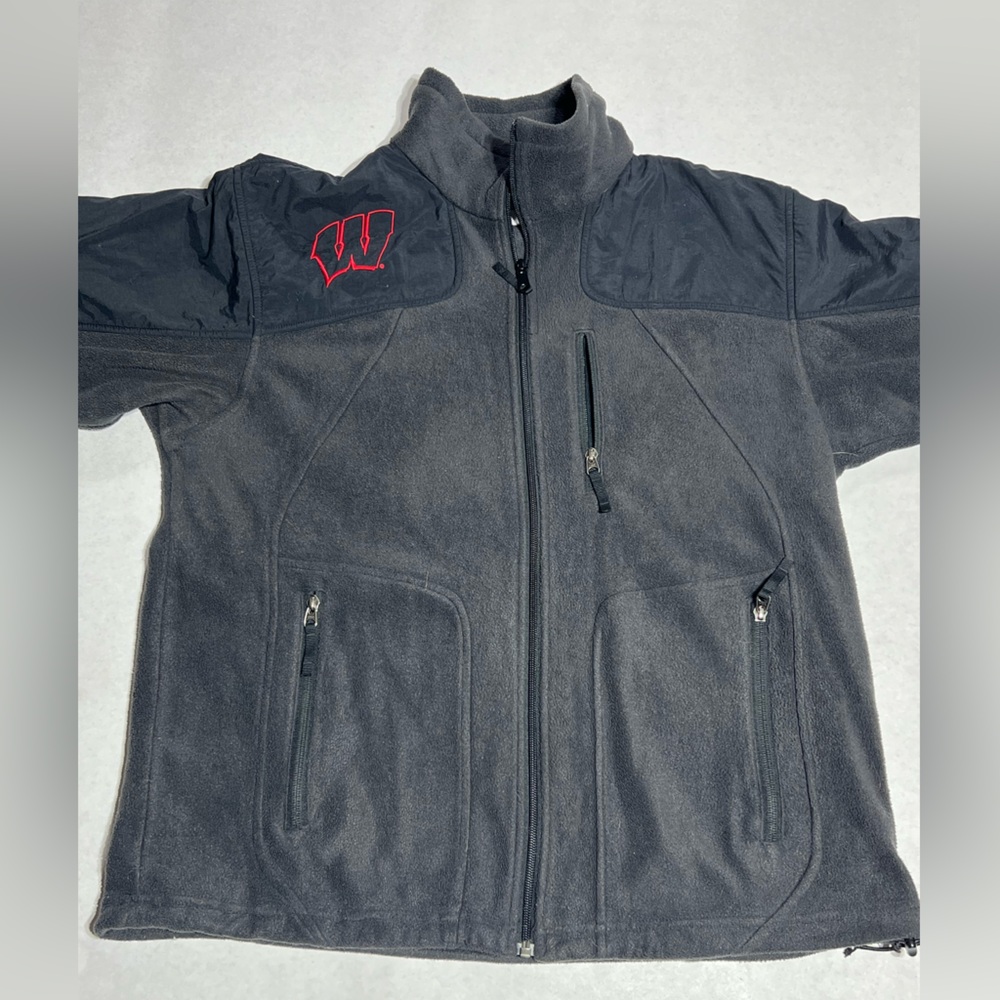 Wisconsin Badgers Columbia fleece size medium